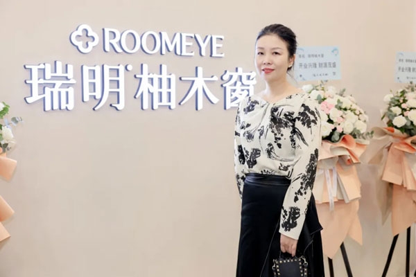 《夢想改造家》攜手設計師余顥凌，為香港項目引入瑞明柚木窗